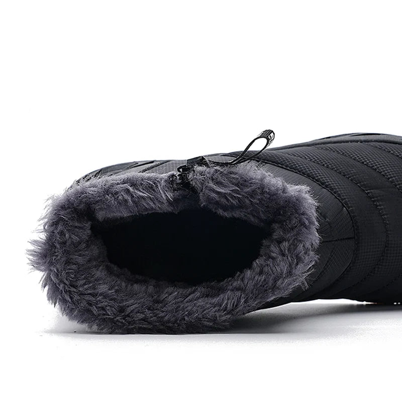 Style mode hivernale avec ces bottes de neige chaudes et antidérapantes, protégeant vos pieds du froid.