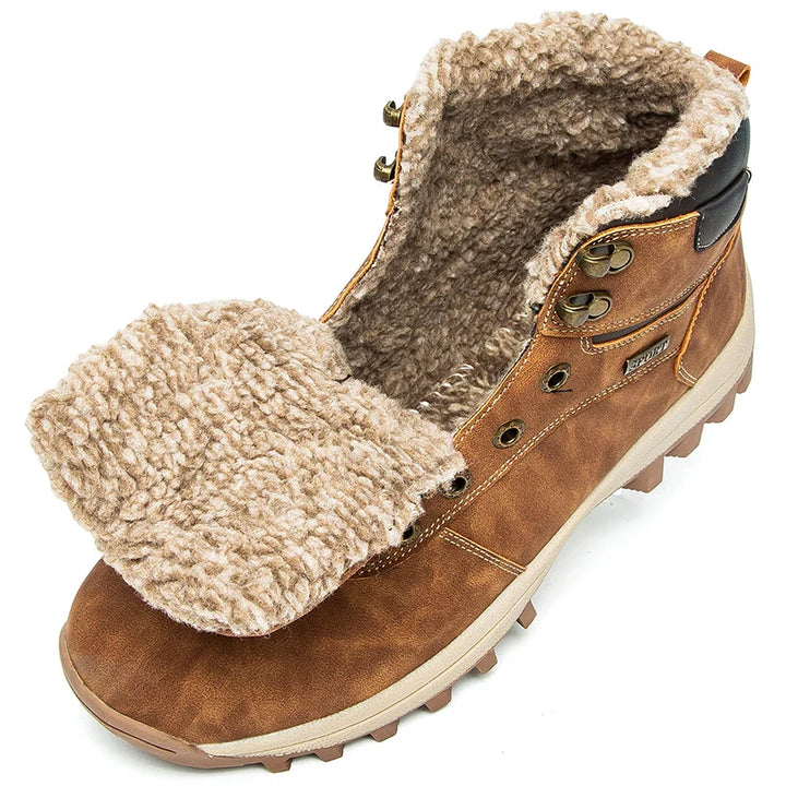 Bottes d'hiver imperméables en cuir avec doublure peluche chaude, pour un confort maximal dans la neige.