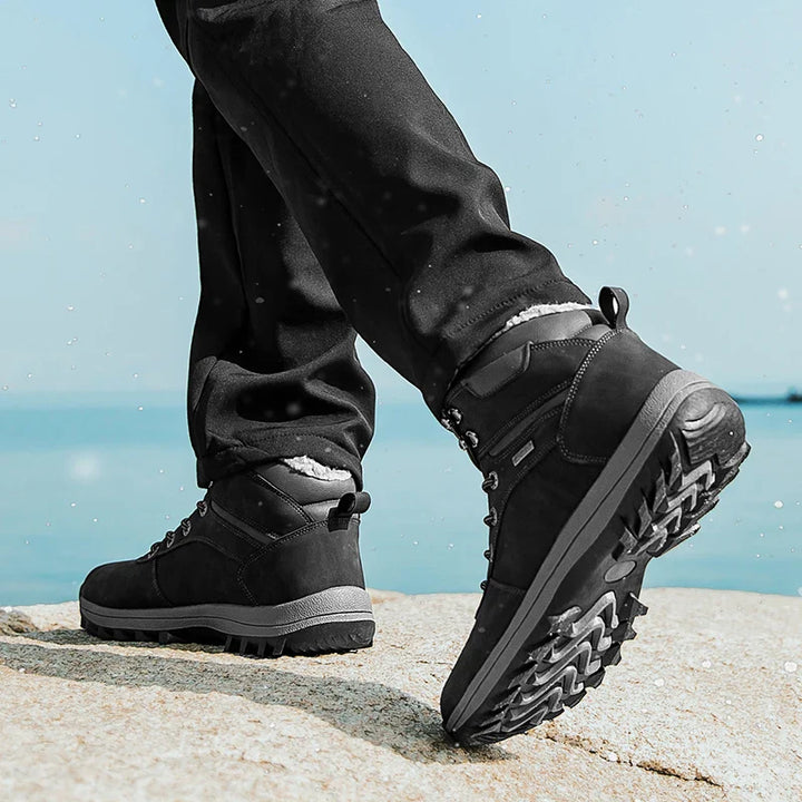 Bottes de neige imperméables et ultra-chaudes, unisexes, pour affronter l'hiver avec style et confort.