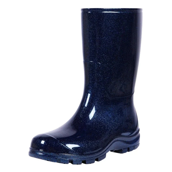 Bottes imperméables femme avec design élégant, parfaites pour temps pluvieux d'automne.