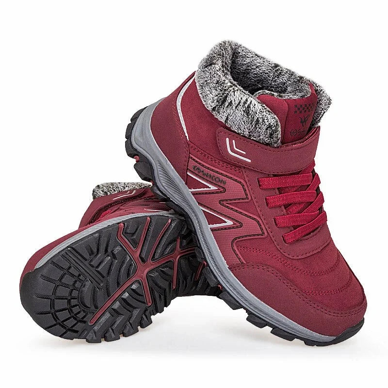 Bottes d'hiver unisexes pour la randonnée, chaudes et douces avec leur doublure peluche, garantissant confort et adhérence.