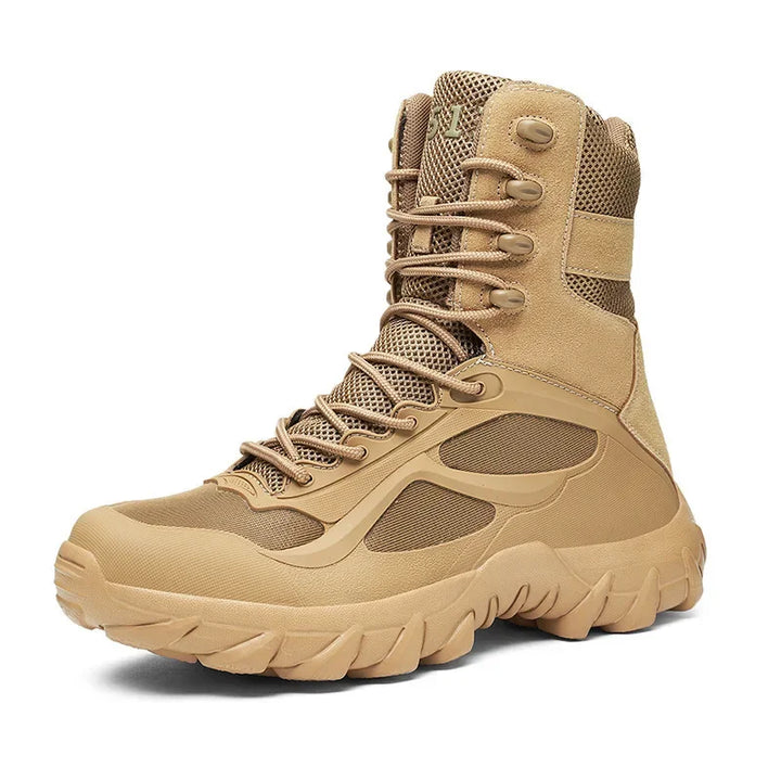 Détail des bottes de randonnée tactiques homme, avec semelle antidérapante. Légères et respirantes pour toutes activités.