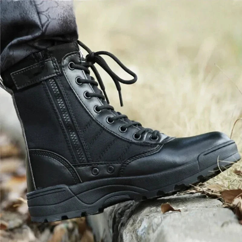 Chaussures de trekking unisexes confortables et légères. Idéales pour longues marches et sentiers accidentés.