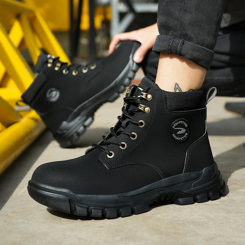 Chaussures de sécurité imperméables et respirantes pour hommes, avec soutien plantaire renforcé.
