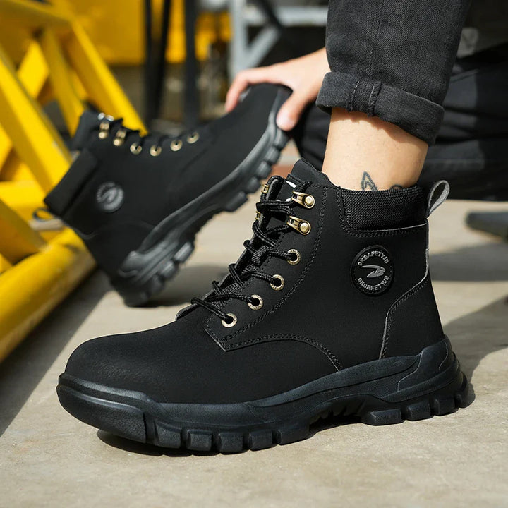Chaussures de sécurité imperméables et respirantes pour hommes, avec soutien plantaire renforcé.