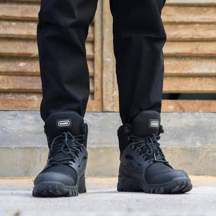 Bottes de sécurité imperméables pour l'hiver, confortables et robustes, parfaites pour le travail sur chantier.