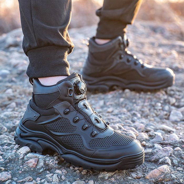 Chaussures de travail haute performance, étanches et robustes, embout acier et système de fermeture rotatif.