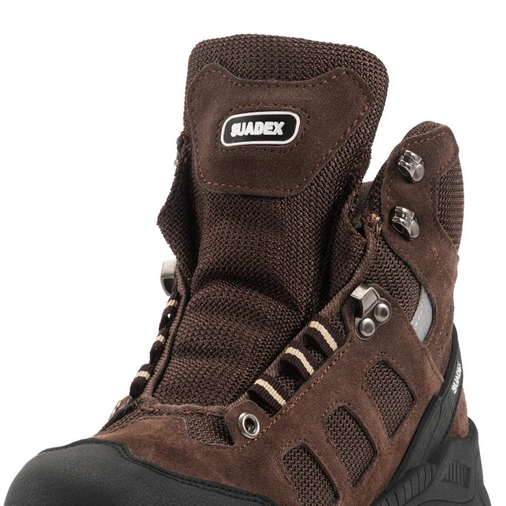 Chaussures de sécurité ultra-résistantes à embout acier et semelle en kevlar, idéales pour hommes et femmes.
