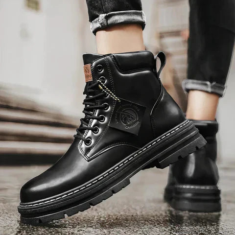 "Bottes en cuir homme élégantes, modernes, marron, avec doublure coton et semelle antidérapante pour confort et durabilité"