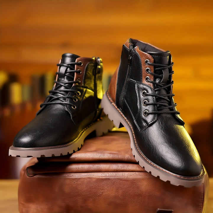 Bottes en cuir homme, robustes avec fermeture éclair, design moderne, ajoutent style et confort à votre tenue quotidienne.