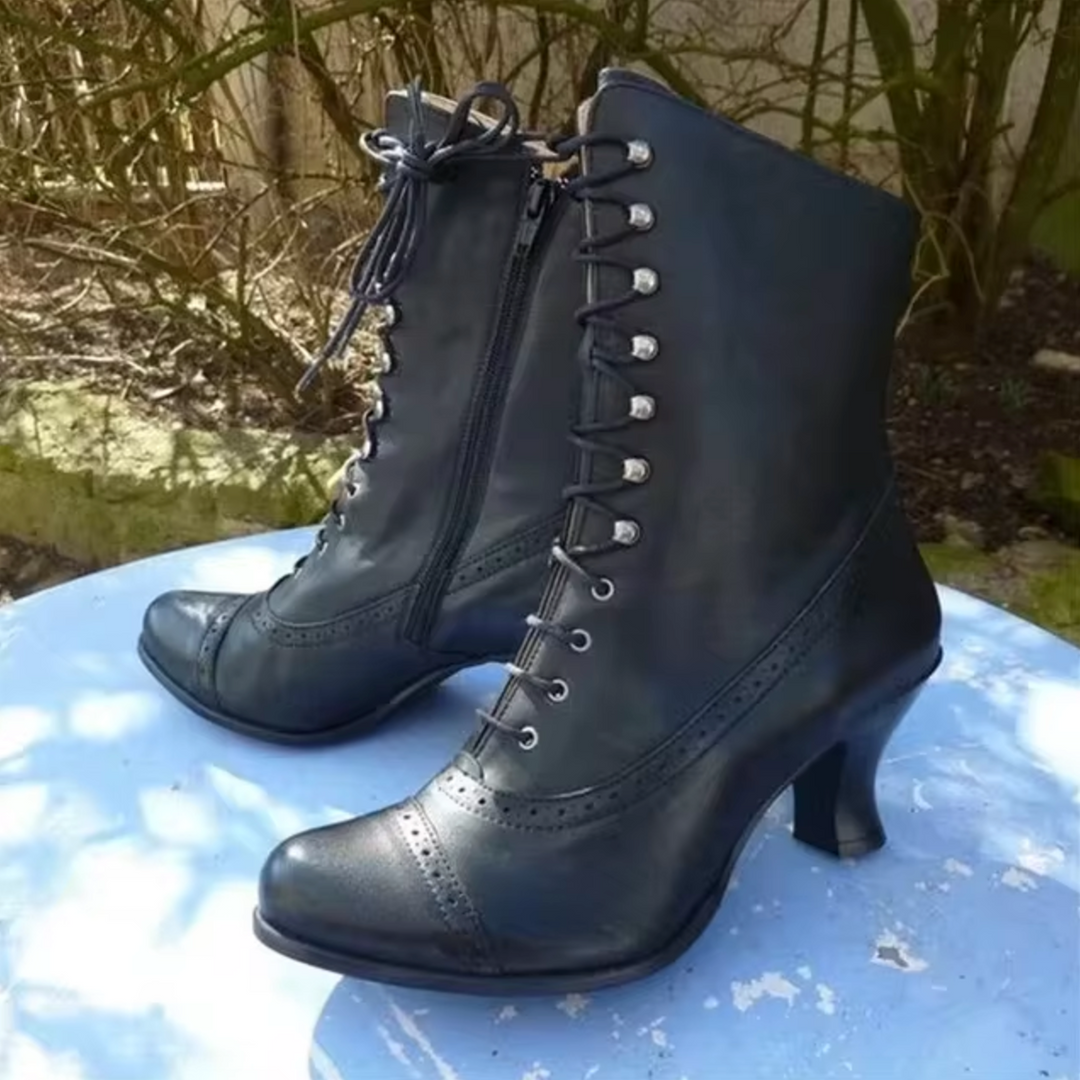 "Bottes en cuir vintage à lacets avec talons, style élégant, bout pointu, couleur marron, pour un look intemporel."
