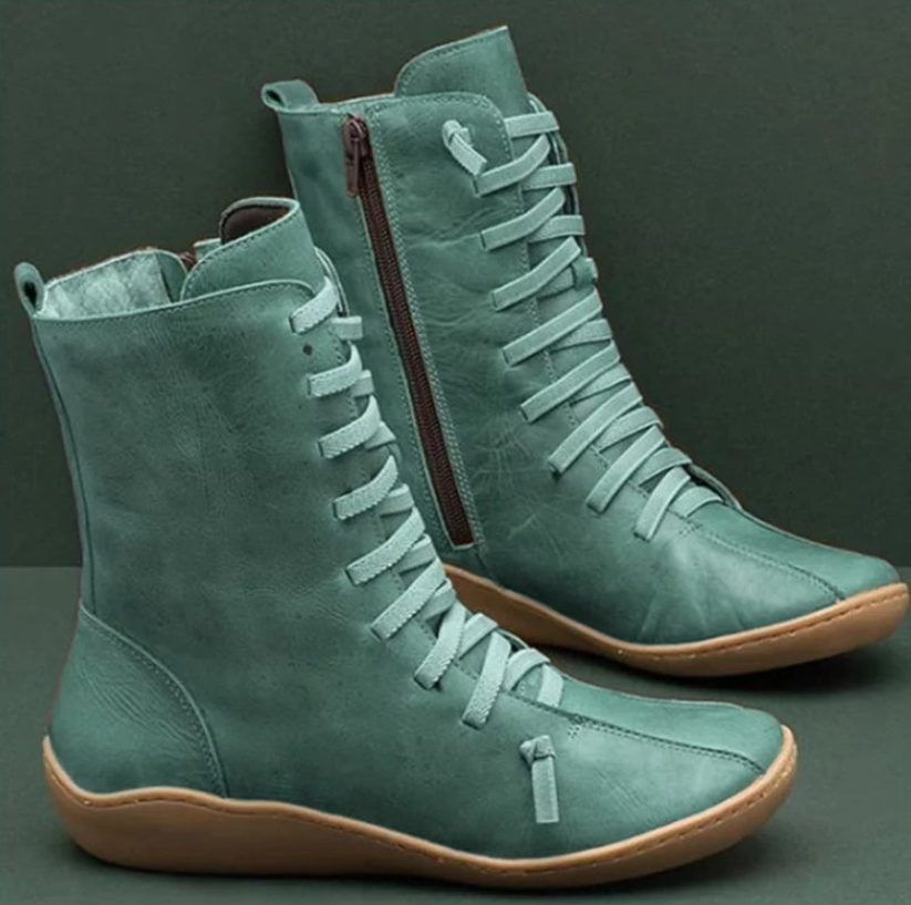 Chaussures femme : bottines élégantes et confortables, fabriquées artisanalement. Style urbain chic pour l'automne-hiver.