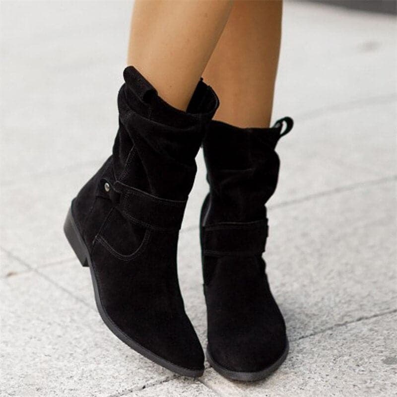 Bottes hautes femme en daim, élégantes et confortables.  Design intemporel.
