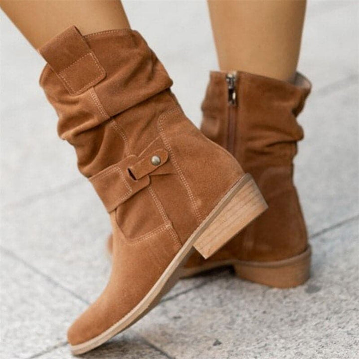 Bottes hautes femme en daim, élégantes et confortables.  Design intemporel.