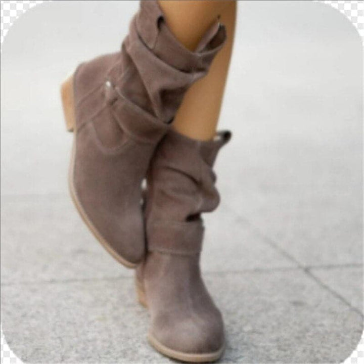 Bottes hautes femme en daim, élégantes et confortables.  Design intemporel.