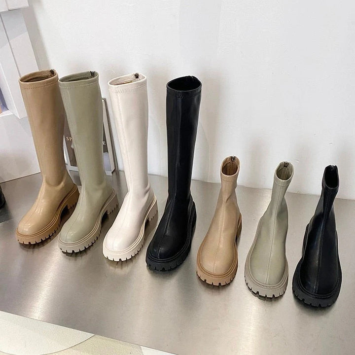 Bottes hautes femme élégantes, imperméables pour l'hiver. Confort et style sous la neige et la pluie.