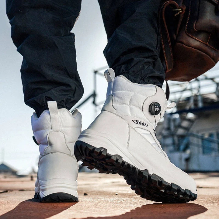 Bottes de randonnée hiver homme, imperméables et antidérapantes, parfaites pour la neige et activités extérieures.