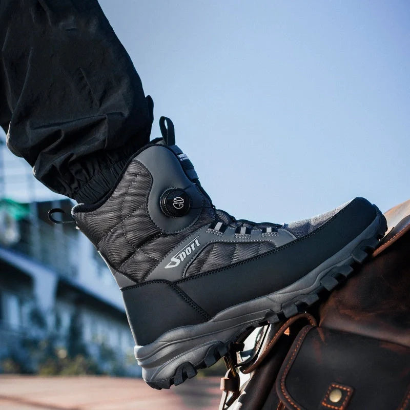 Bottes homme doublées fourrure, assurant chaleur et douceur, idéales pour un confort maximal par temps froid.