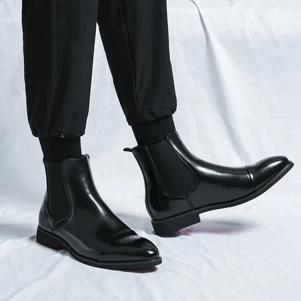 Chaussures classiques rouges, bottes masculines élégantes et très confortables pour l'hiver.
