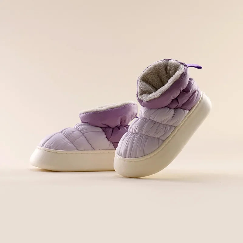 Bottes de mode imperméables et chaudes pour hommes et femmes, idéales pour les tenues d'hiver.