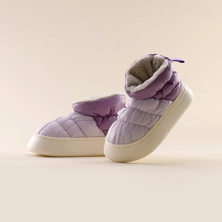 Bottes de mode imperméables et chaudes pour hommes et femmes, idéales pour les tenues d'hiver.