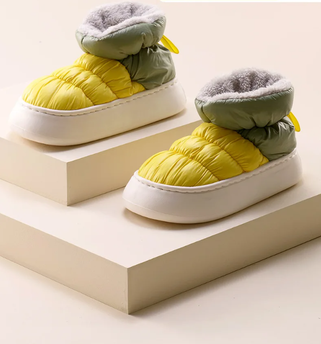 Chaussures d'hiver imperméables et chaudes, style unisexe, parfaites pour les conditions froides.