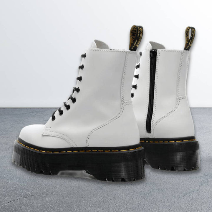 Bottes blanches modernes, chaussures confortables pour femmes, style élégant et durable.