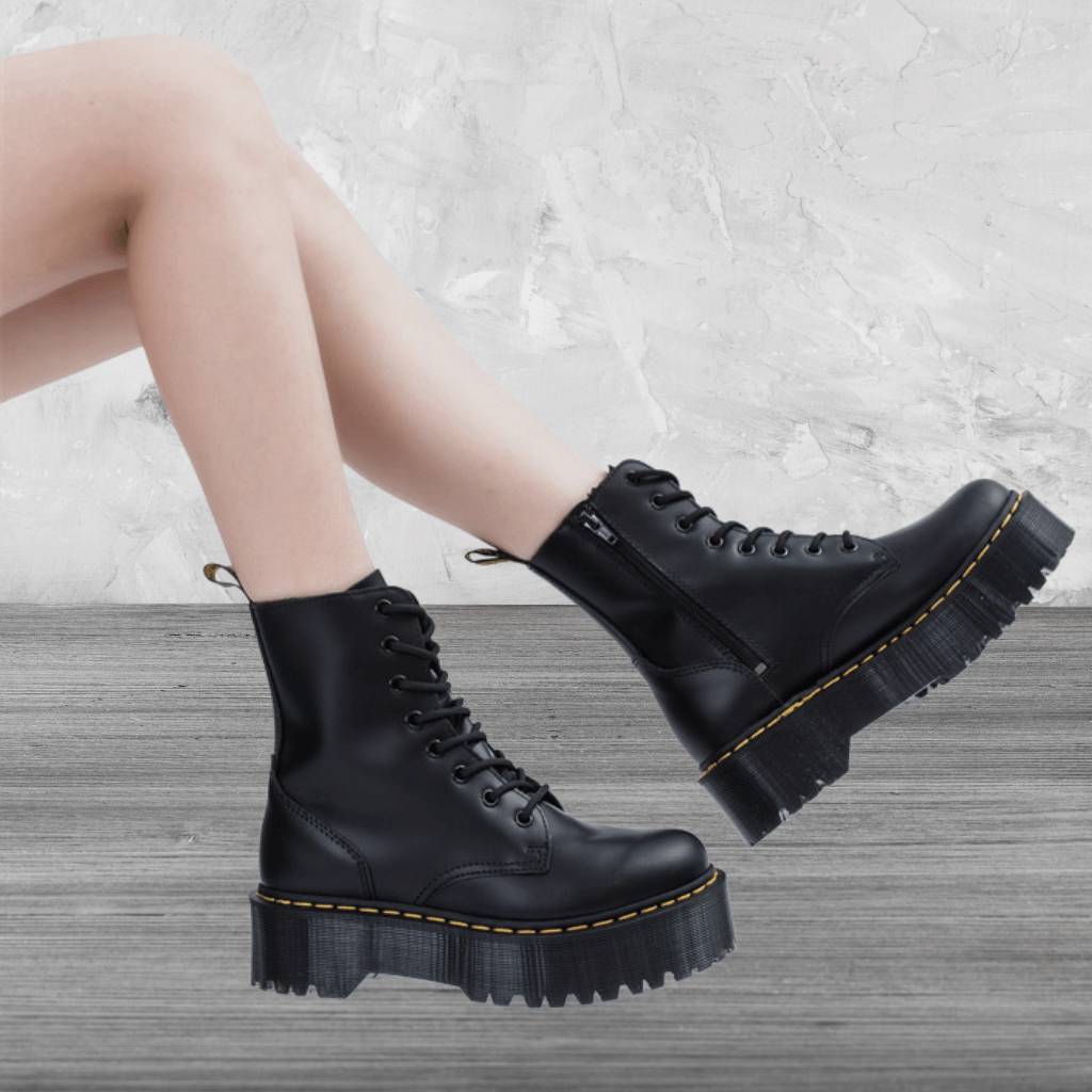 Mode féminine: bottes noires confortables et élégantes pour l'hiver, design contemporain.