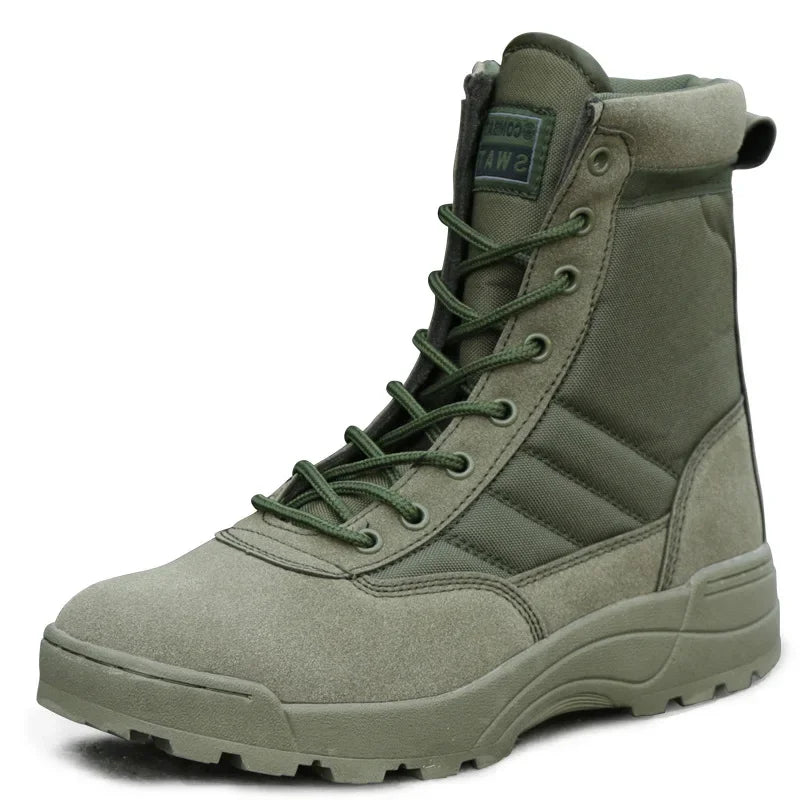 Paire de bottes militaires légères, respirantes et confortables, idéales pour le travail, la randonnée ou l'extérieur.