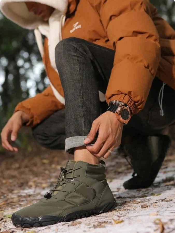 Bottes hivernales montantes unisexes très chaudes, douillettes et confortables pour affronter la neige et le froid.