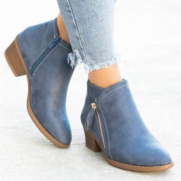 Détail de bottes orthopédiques femmes : semelle plateforme offrant stabilité, confort et style. Parfaites pour l'automne.