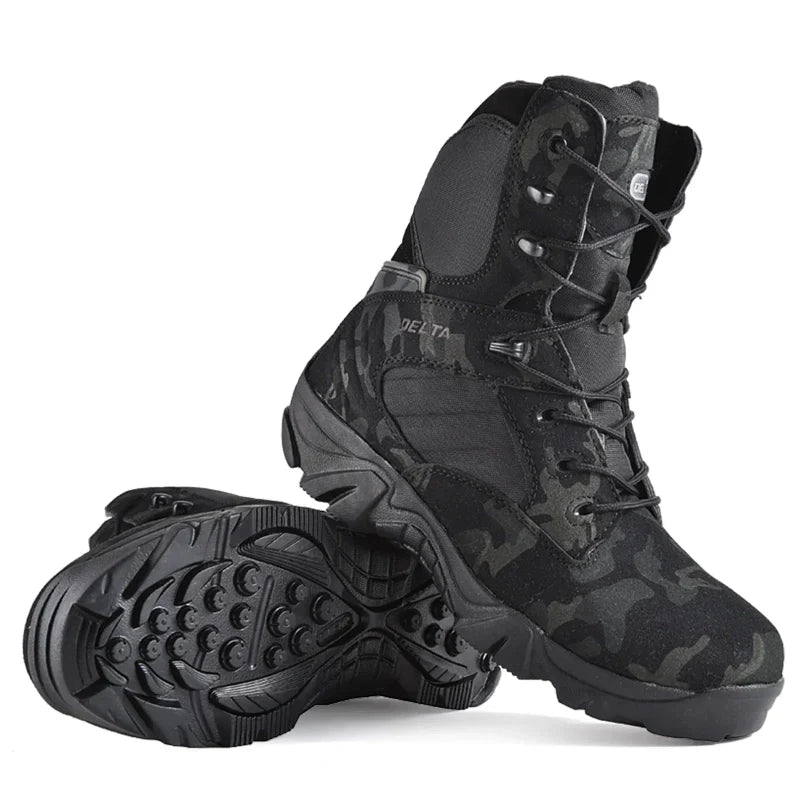 Chaussures de trekking militaires pour hommes, conçues pour la randonnée outdoor.