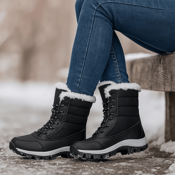 Gros plan sur le matelassage des bottes thermiques Liorne pour femmes, texture élégante et chaleur.