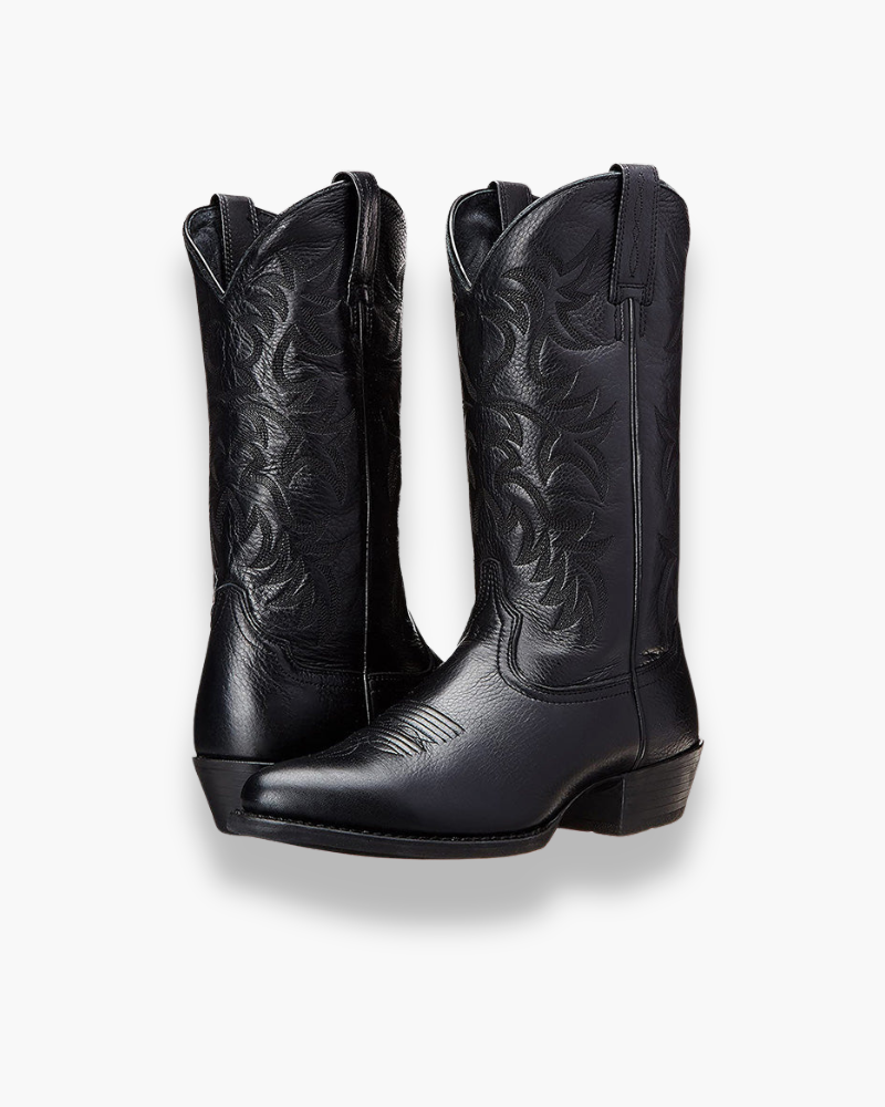 Bottes western femme élégantes avec coutures apparentes, design travaillé et coupe féminine, marron cuir authentique.