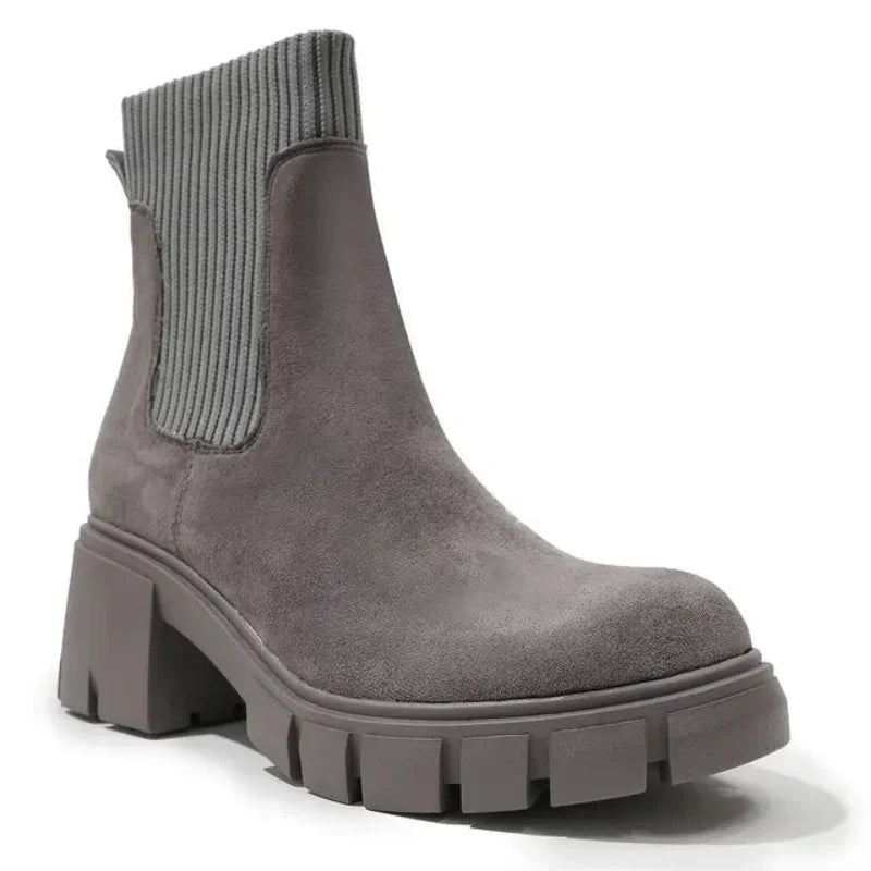 Bottines Chelsea tendance en daim pour femme, chaussures mode avec talon carré, confortables pour l'hiver.