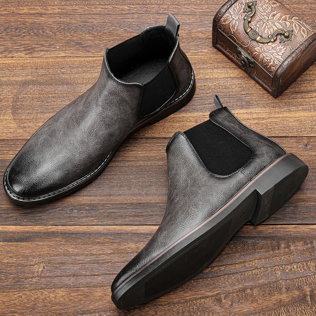 Bottines Chelsea homme, style classique.  Cuir, confortables et élégantes.