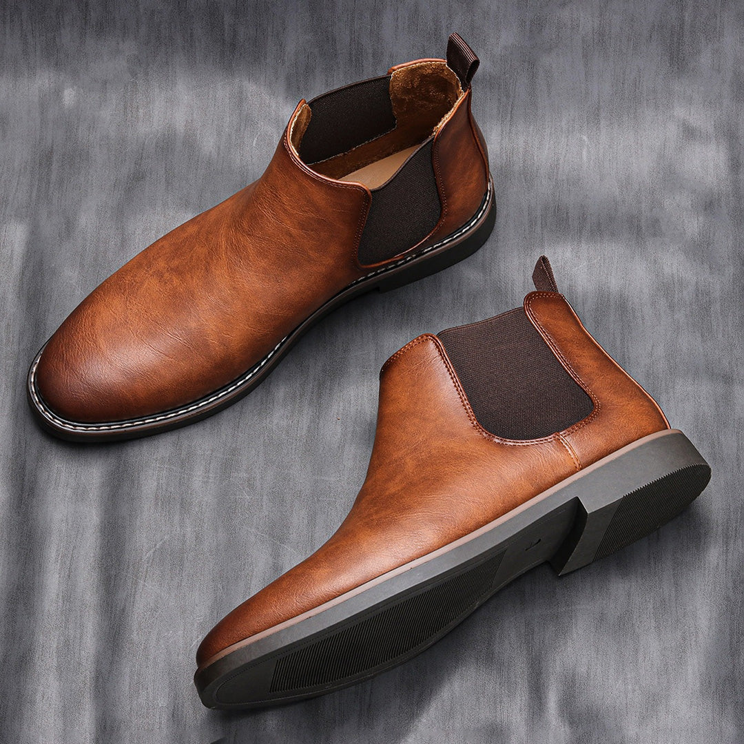 Bottines Chelsea homme, style classique.  Cuir, confortables et élégantes.