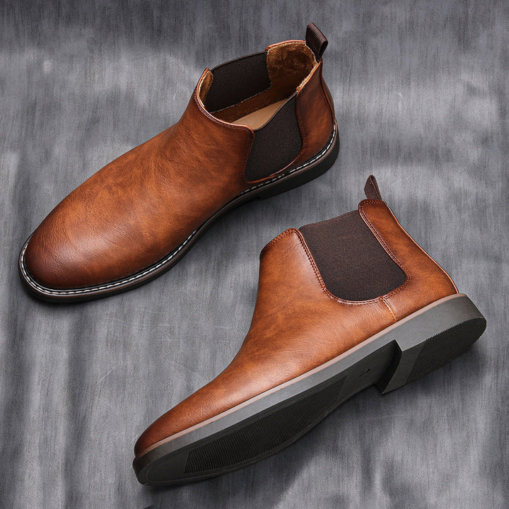 Bottines Chelsea homme, style classique.  Cuir, confortables et élégantes.