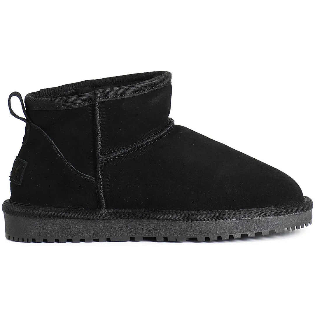 Bottines d'hiver femme, vue arrière, fourrées, antidérapantes, style tendance pour la saison froide.
