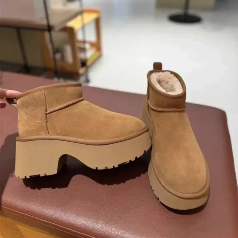 Bottines hiver femme ultra-chaudes à plateformes, confortables avec épaisse doublure en peau de mouton pour l'hiver.