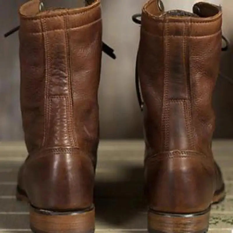 Bottines d'hiver à lacets pour femmes, élégantes et confortables. Style Lolita chic, idéal pour la mode féminine.