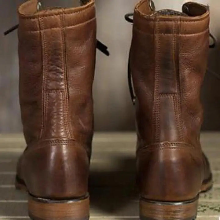 Bottines d'hiver à lacets pour femmes, élégantes et confortables. Style Lolita chic, idéal pour la mode féminine.