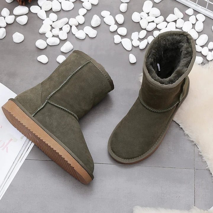 Bottines en daim élégantes unisexes, parfaites pour l'hiver, chaudes, stylées et confortables.