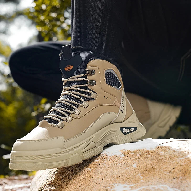 Système de laçage résistant des chaussures de trekking hommes, pour un ajustement sûr et une protection accrue.