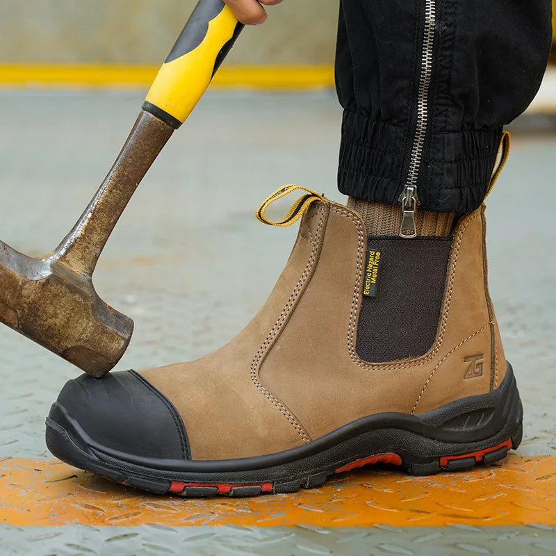 Paire de bottines de sécurité sans lacets pour hommes et femmes. Robustes, antidérapantes pour chantier.
