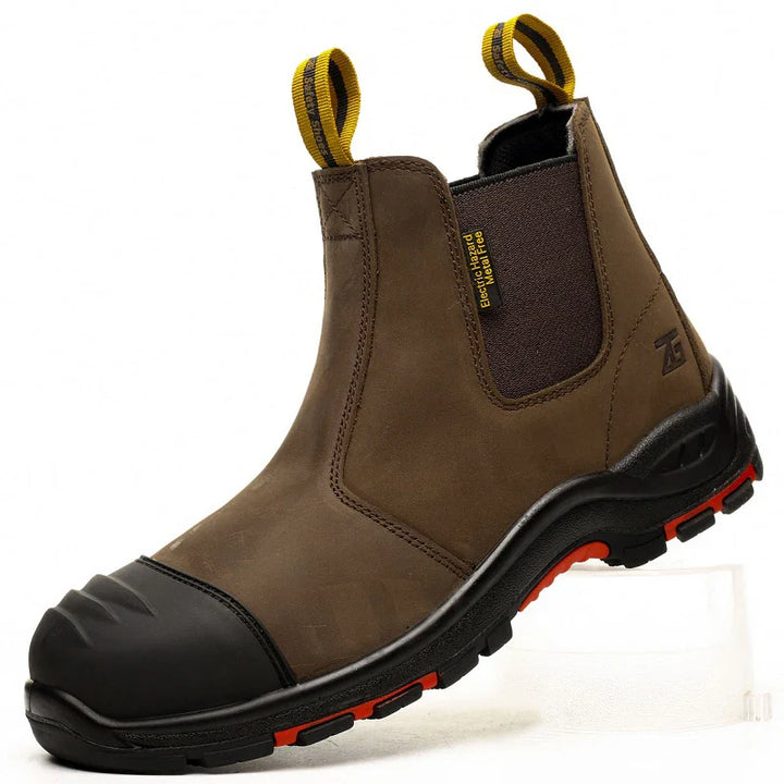 Détail cuir PU de bottines de sécurité sans lacets. Résistantes et faciles à chausser pour travail.
