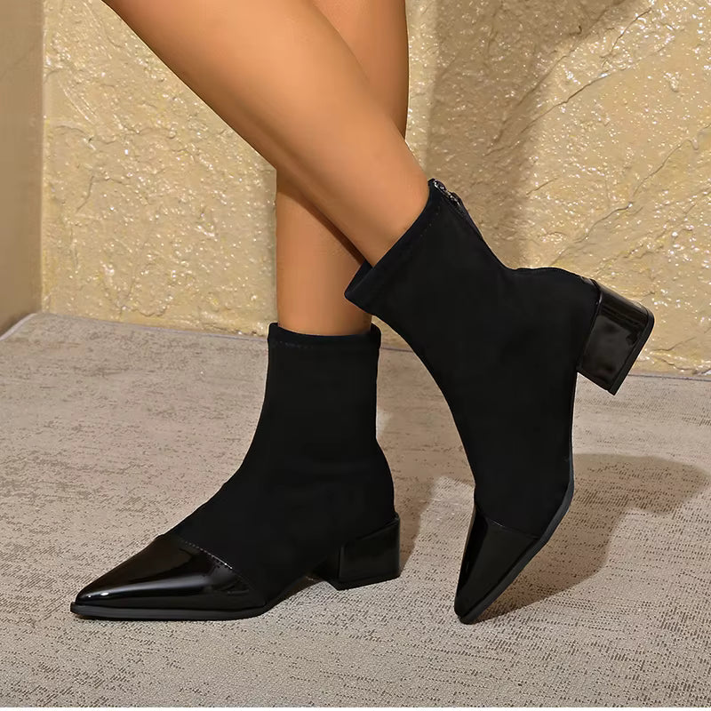 Bottines femme chic en cuir, talon bloc confortable, ornements scintillants pour mode polyvalente.