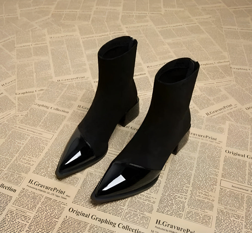 Bottines femme chic avec détails brillants discrets, talon stable pour confort longue durée et mode.
