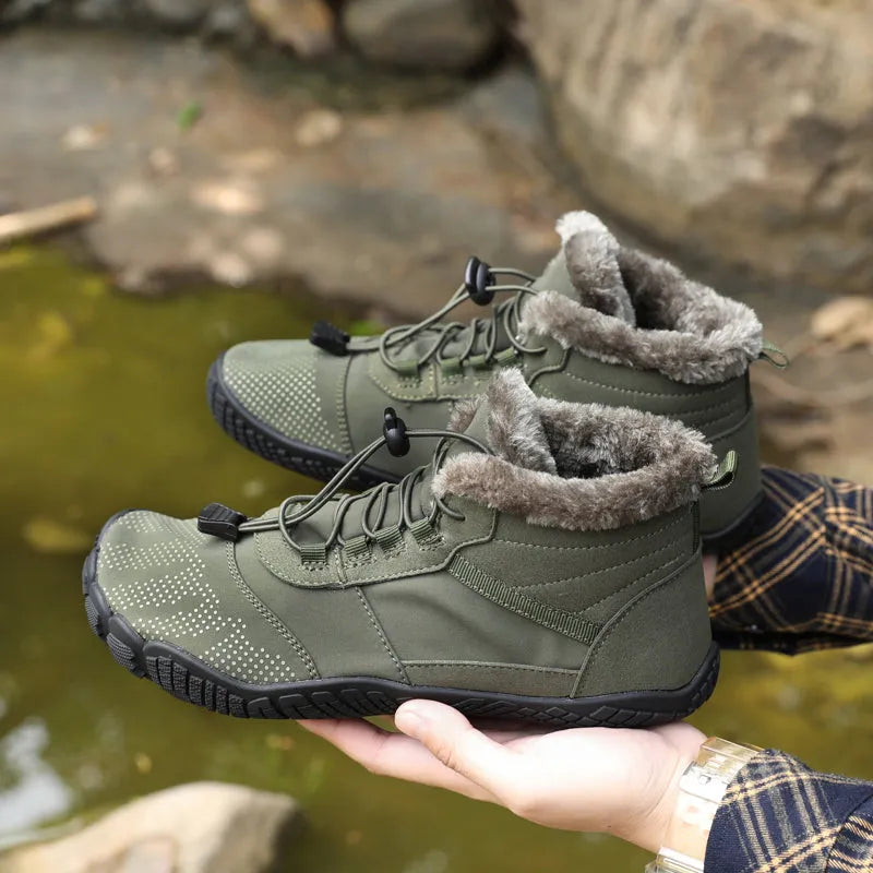 Bottines unisexes d'hiver, style minimaliste, chaudes et polyvalentes pour la marche en ville ou nature.