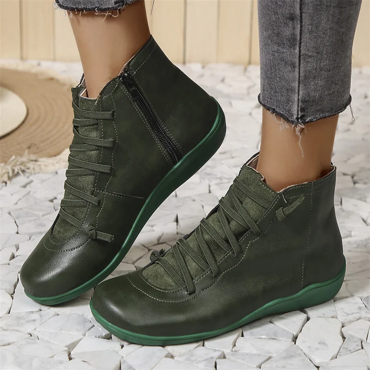 Profitez de bottines femme orthopédiques lacées, imperméables, conçues pour un confort durable et un soutien parfait.